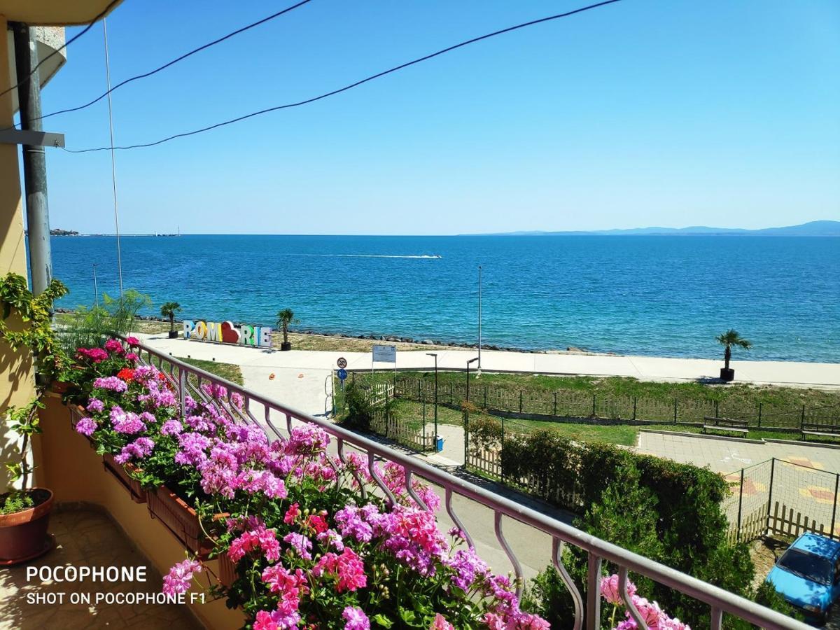 Homestay Kostadinov Pomorie Exterior photo