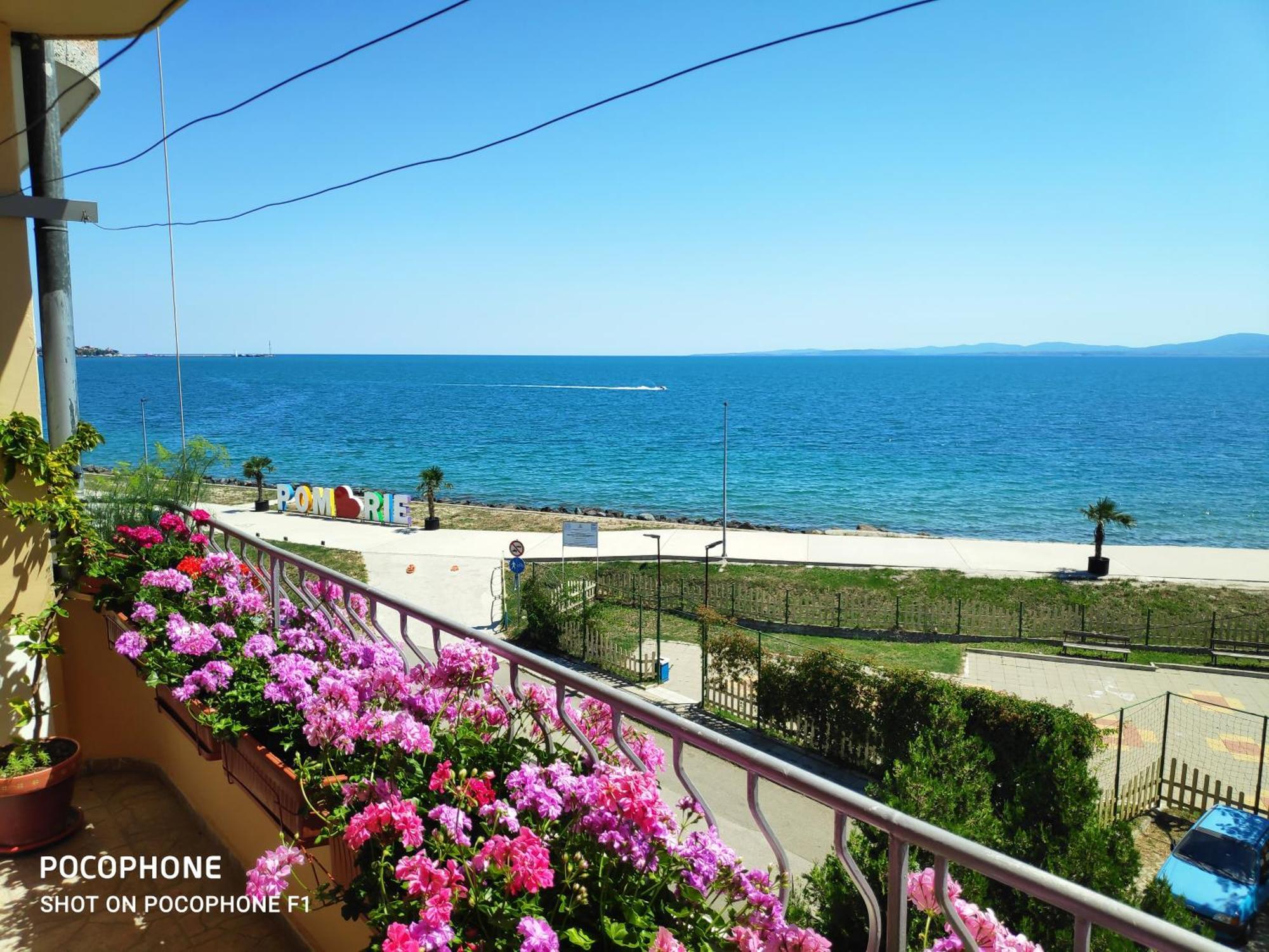 Homestay Kostadinov Pomorie Exterior photo