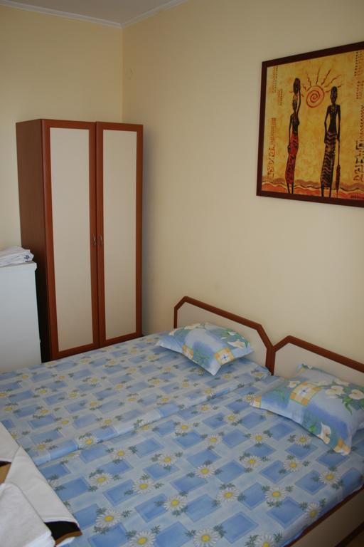 Homestay Kostadinov Pomorie Exterior photo